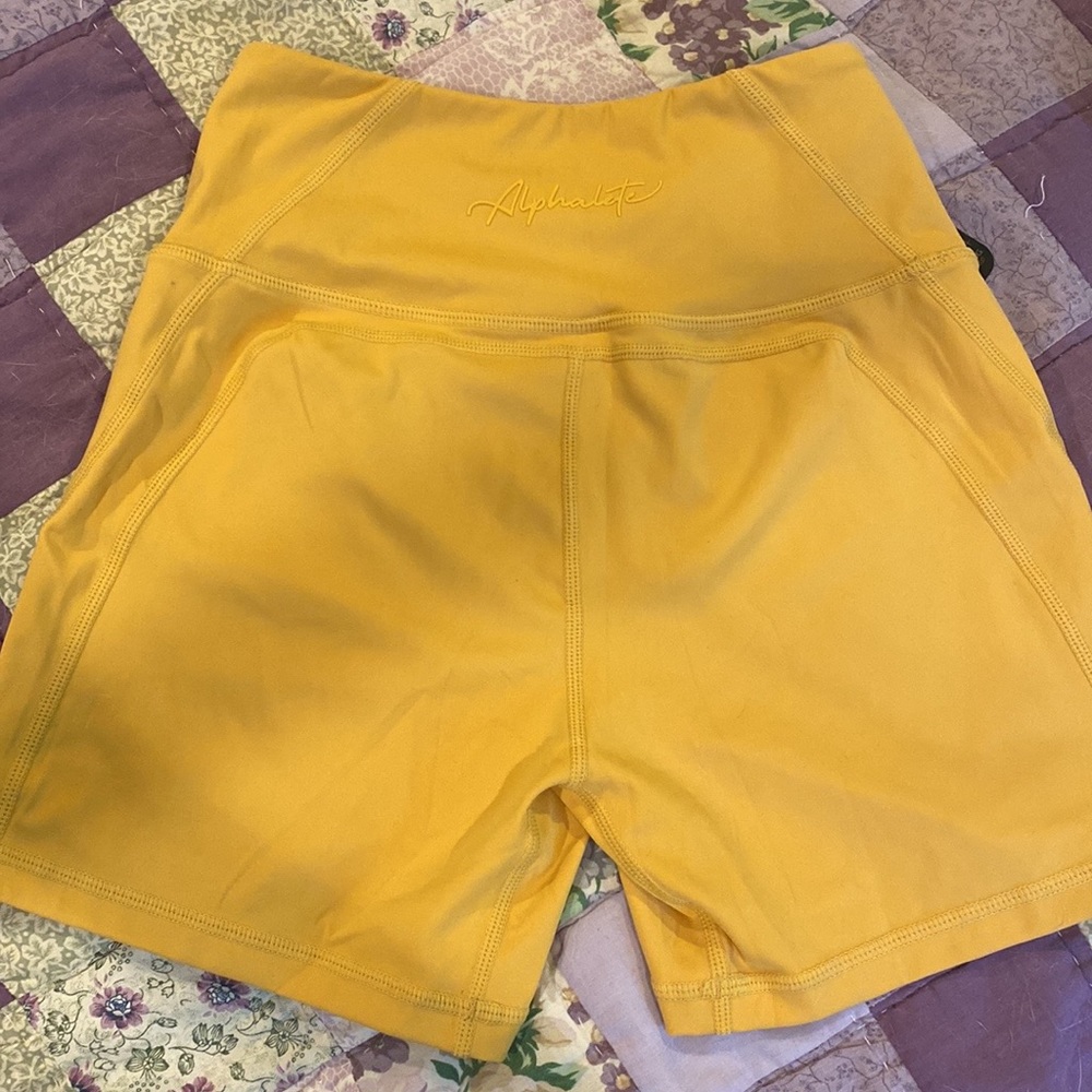 Alphalete 4.5” shorts